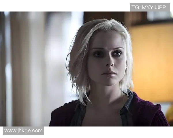 当足球明星化身丧尸赛场上演生死对决的奇幻故事